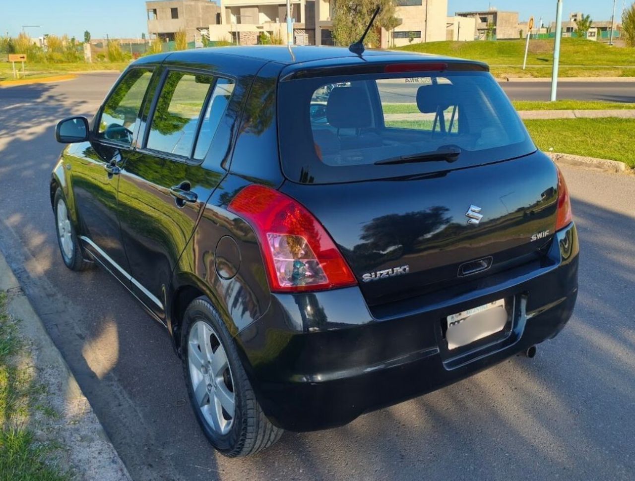 Suzuki Swift Usado en Mendoza, deRuedas