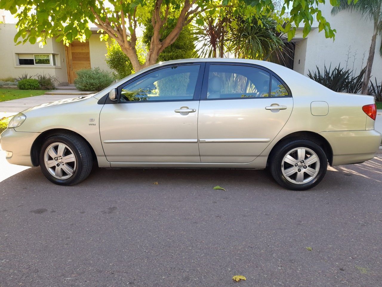 Toyota Corolla Usado en Mendoza, deRuedas