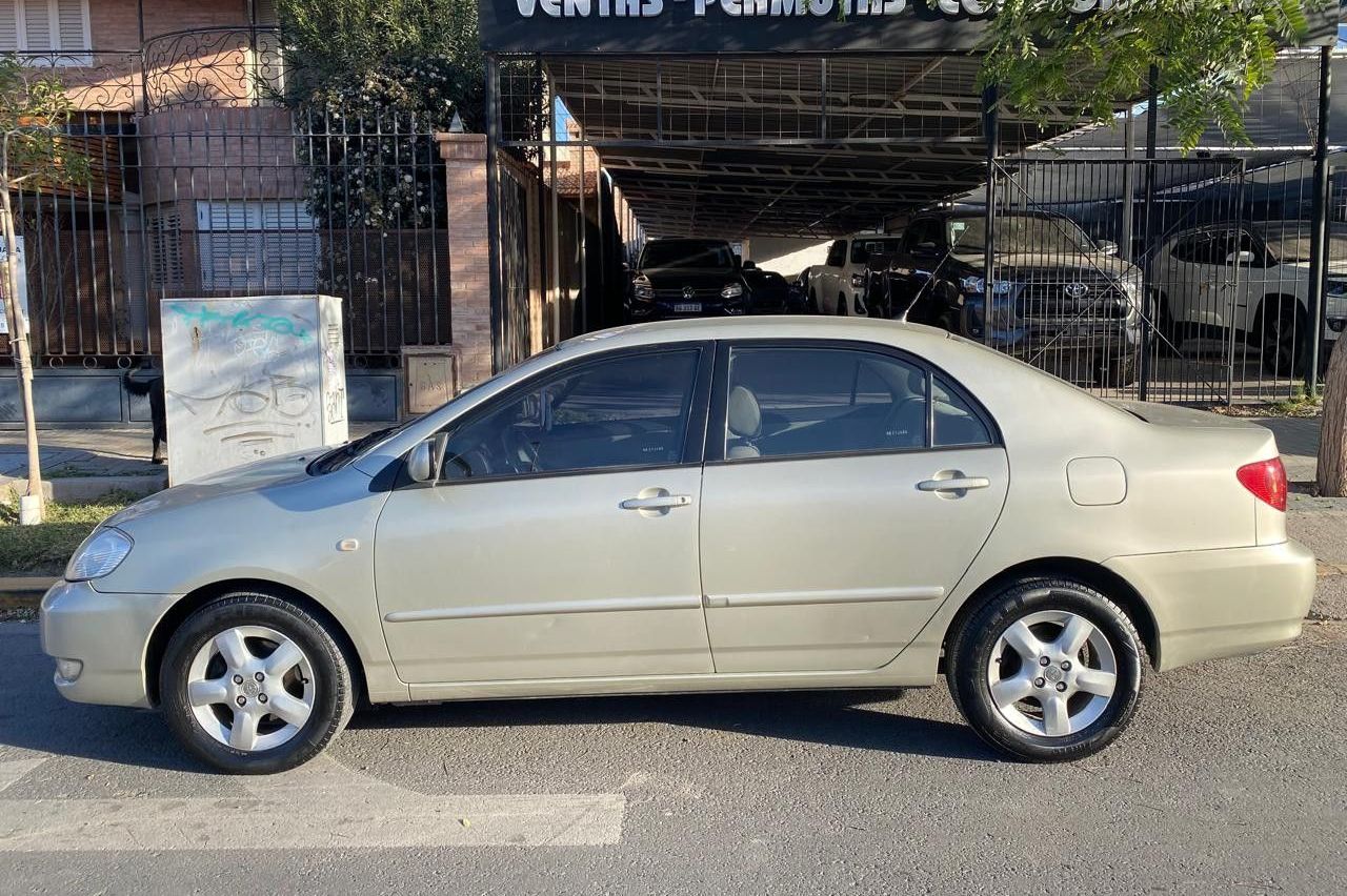 Toyota Corolla Usado en San Juan, deRuedas