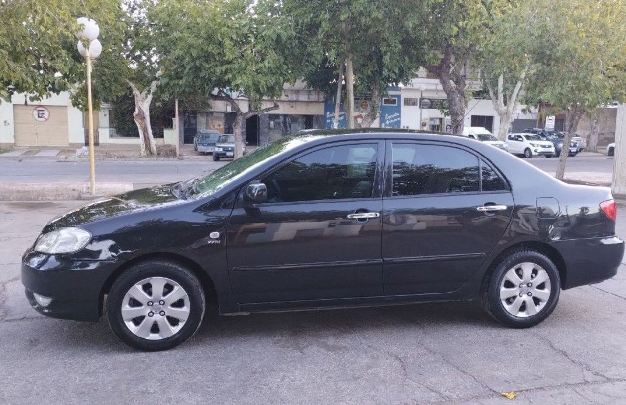 Toyota Corolla Usado en San Juan, deRuedas