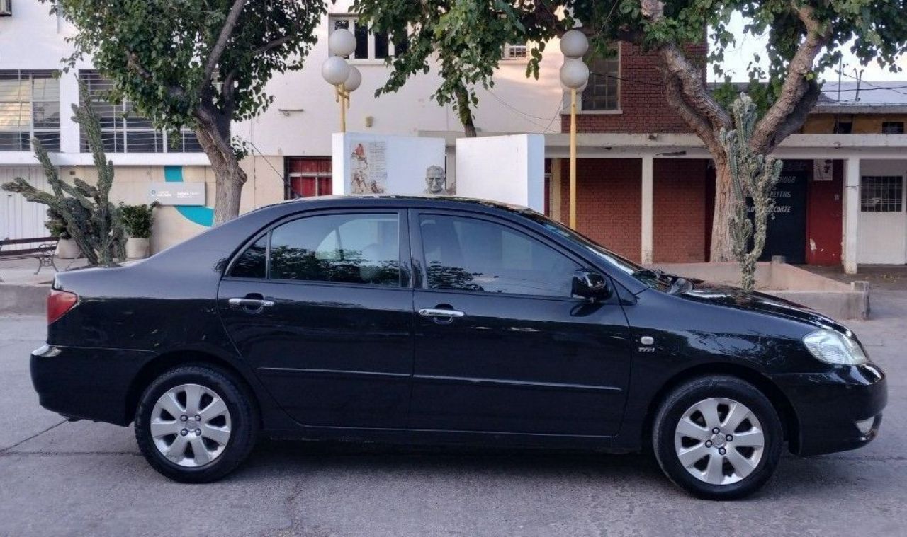 Toyota Corolla Usado en San Juan, deRuedas