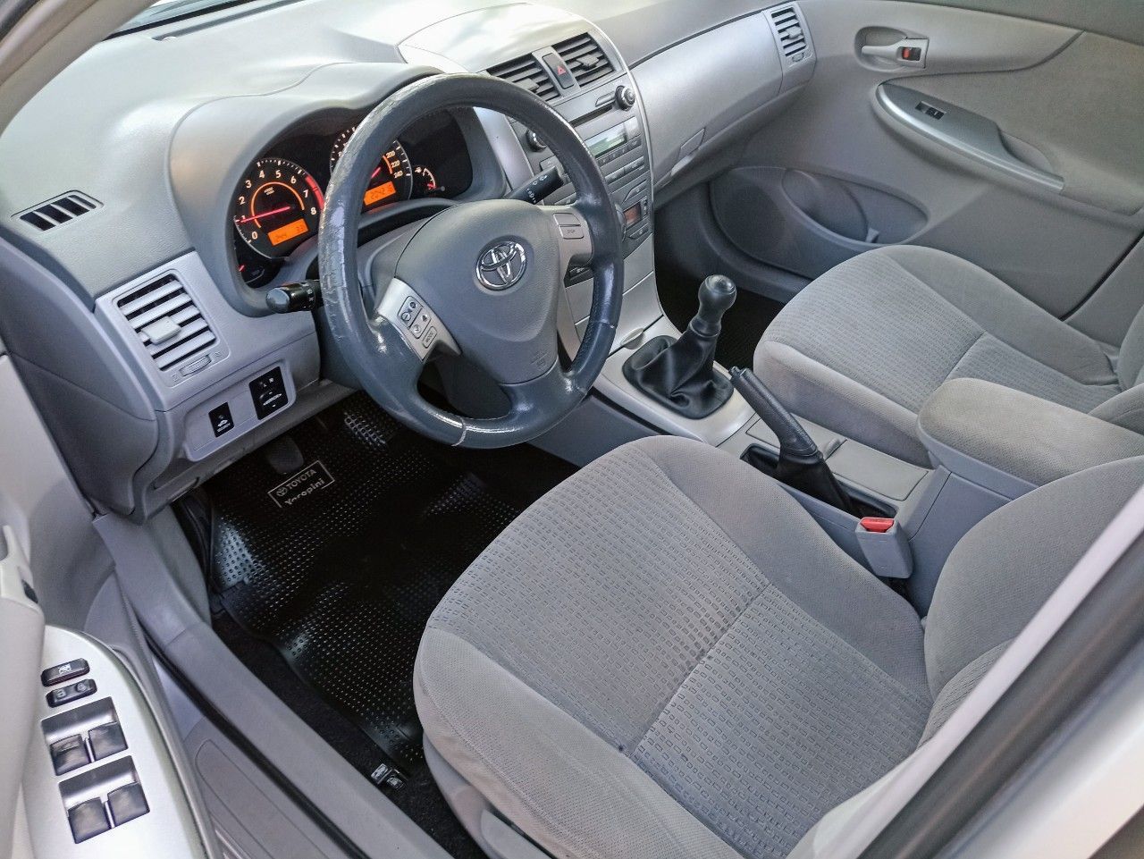 Toyota Corolla Usado en Mendoza, deRuedas