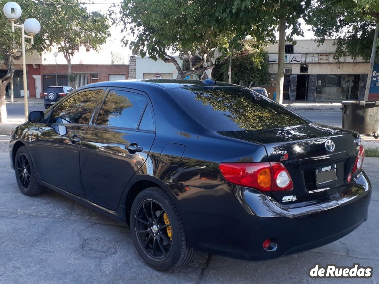 Toyota Corolla Usado en San Juan, deRuedas