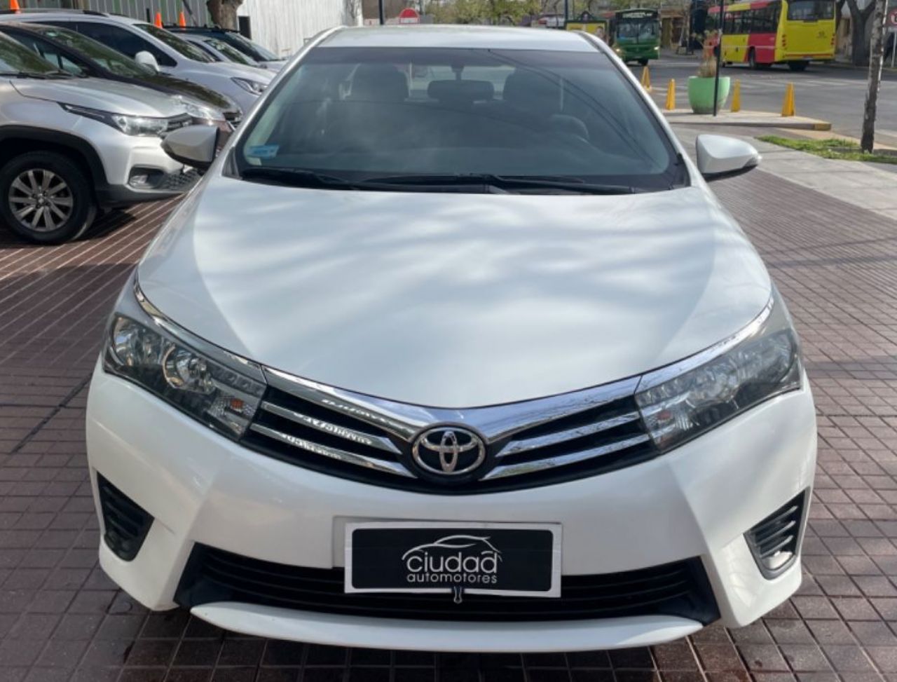 Toyota Corolla Usado Financiado en Mendoza, deRuedas