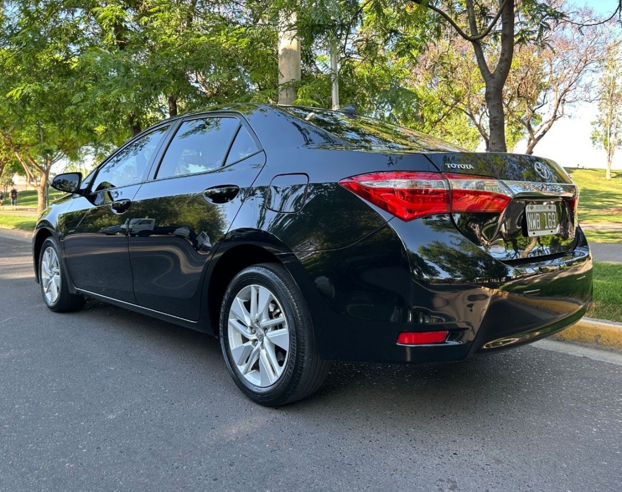 Toyota Corolla Usado Financiado en Mendoza, deRuedas