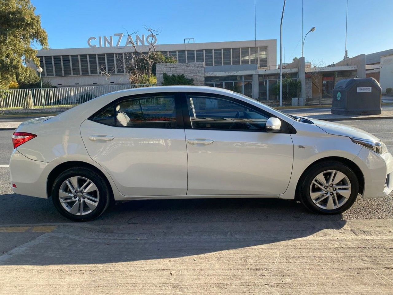 Toyota Corolla Usado en San Juan, deRuedas