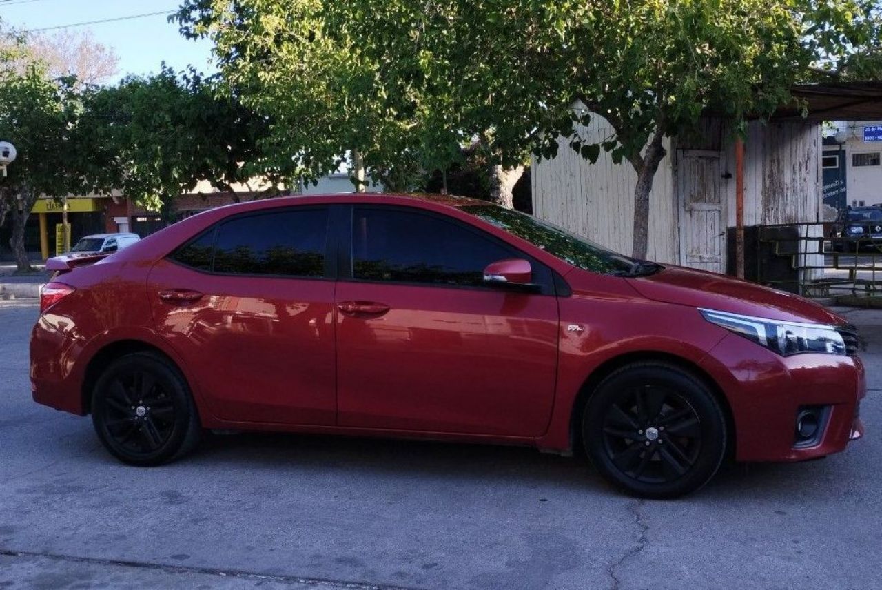 Toyota Corolla Usado en San Juan, deRuedas