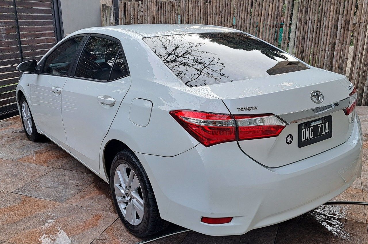 Toyota Corolla Usado en Buenos Aires, deRuedas