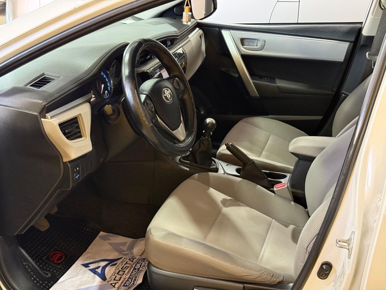 Toyota Corolla Usado Financiado en San Juan, deRuedas