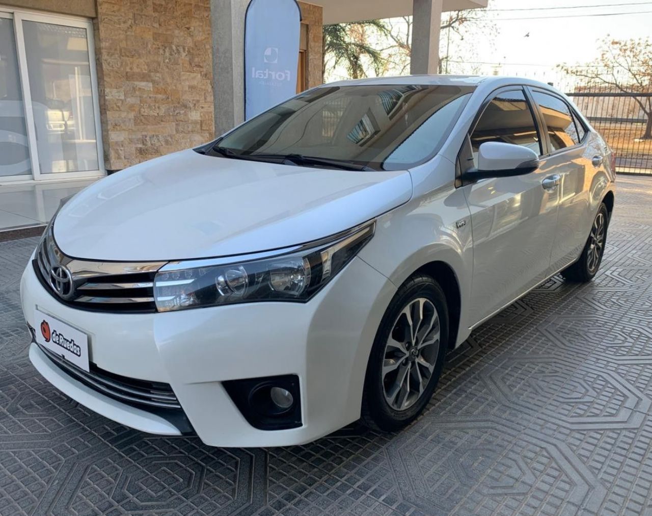 Toyota Corolla Usado en Mendoza, deRuedas