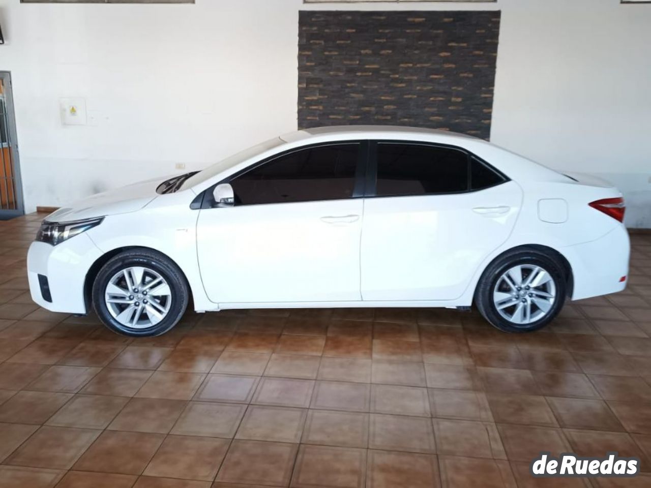 Toyota Corolla Usado en Mendoza, deRuedas