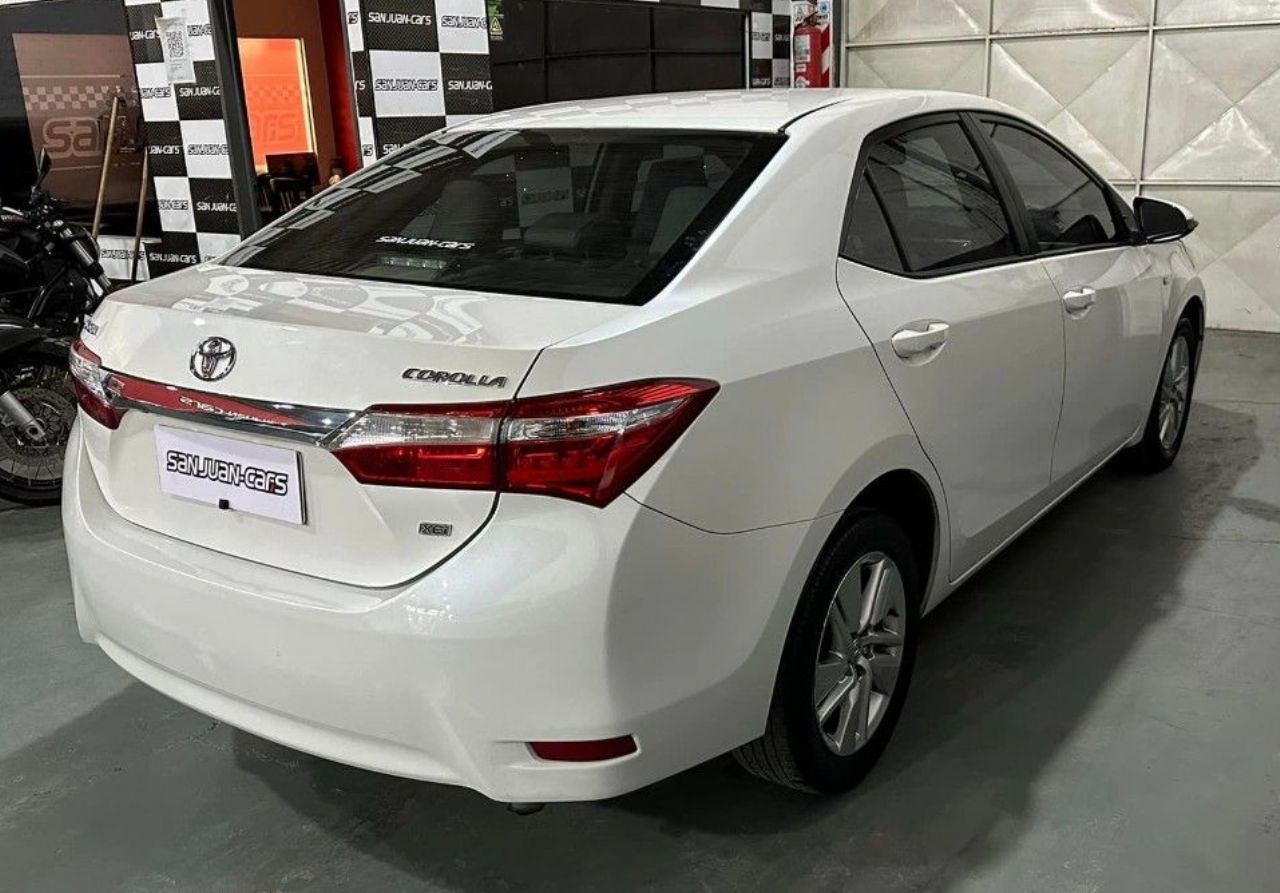 Toyota Corolla Usado en San Juan, deRuedas