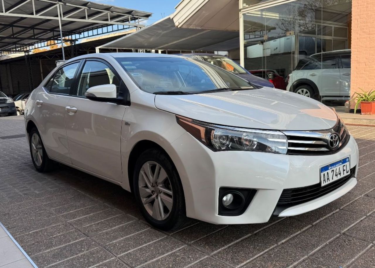 Toyota Corolla Usado Financiado en Mendoza, deRuedas