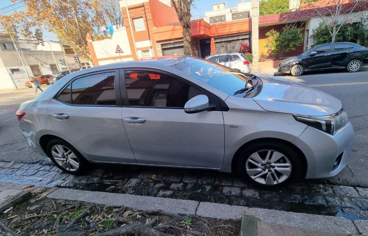 Toyota Corolla Usado en Buenos Aires, deRuedas