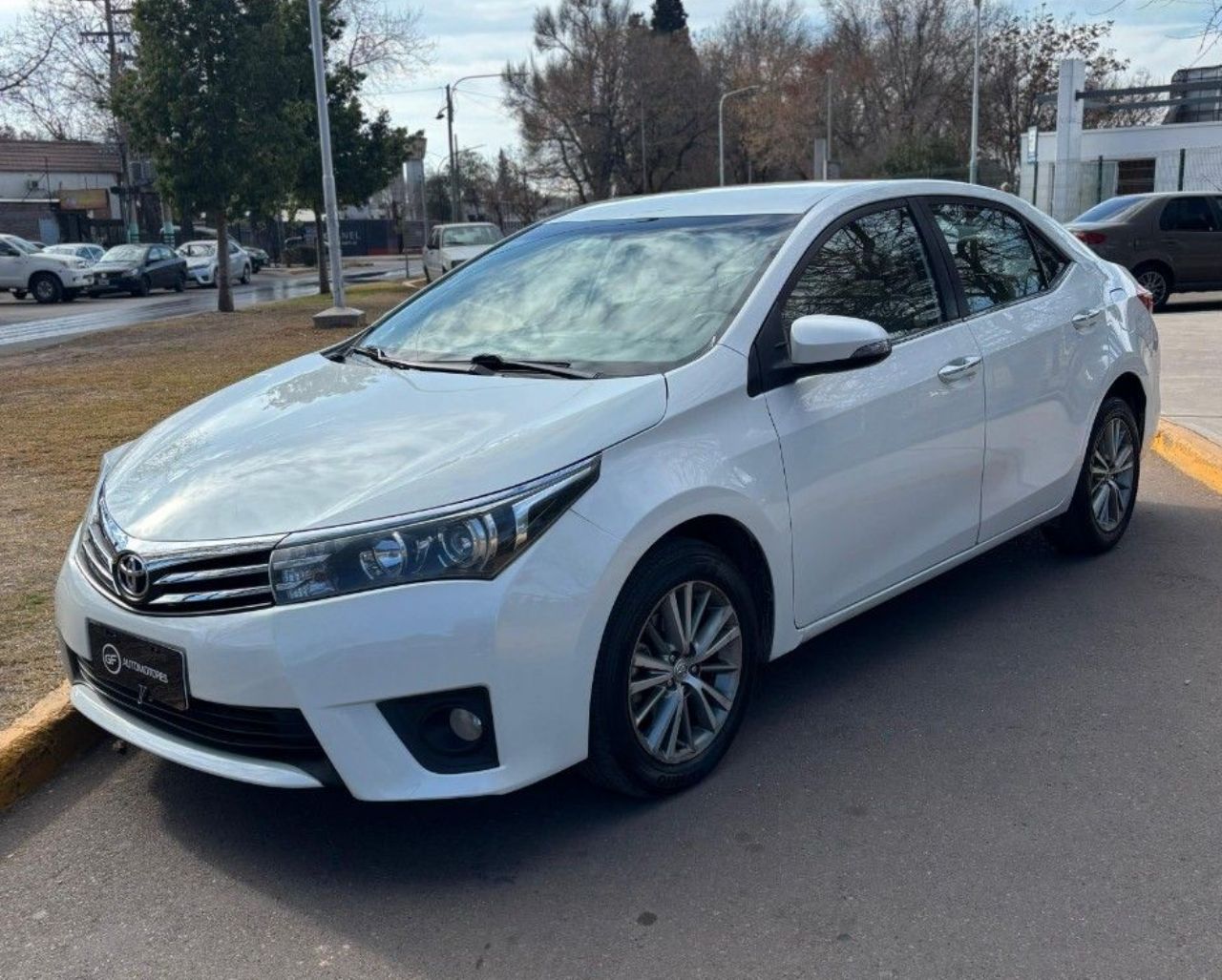 Toyota Corolla Usado Financiado en Mendoza, deRuedas