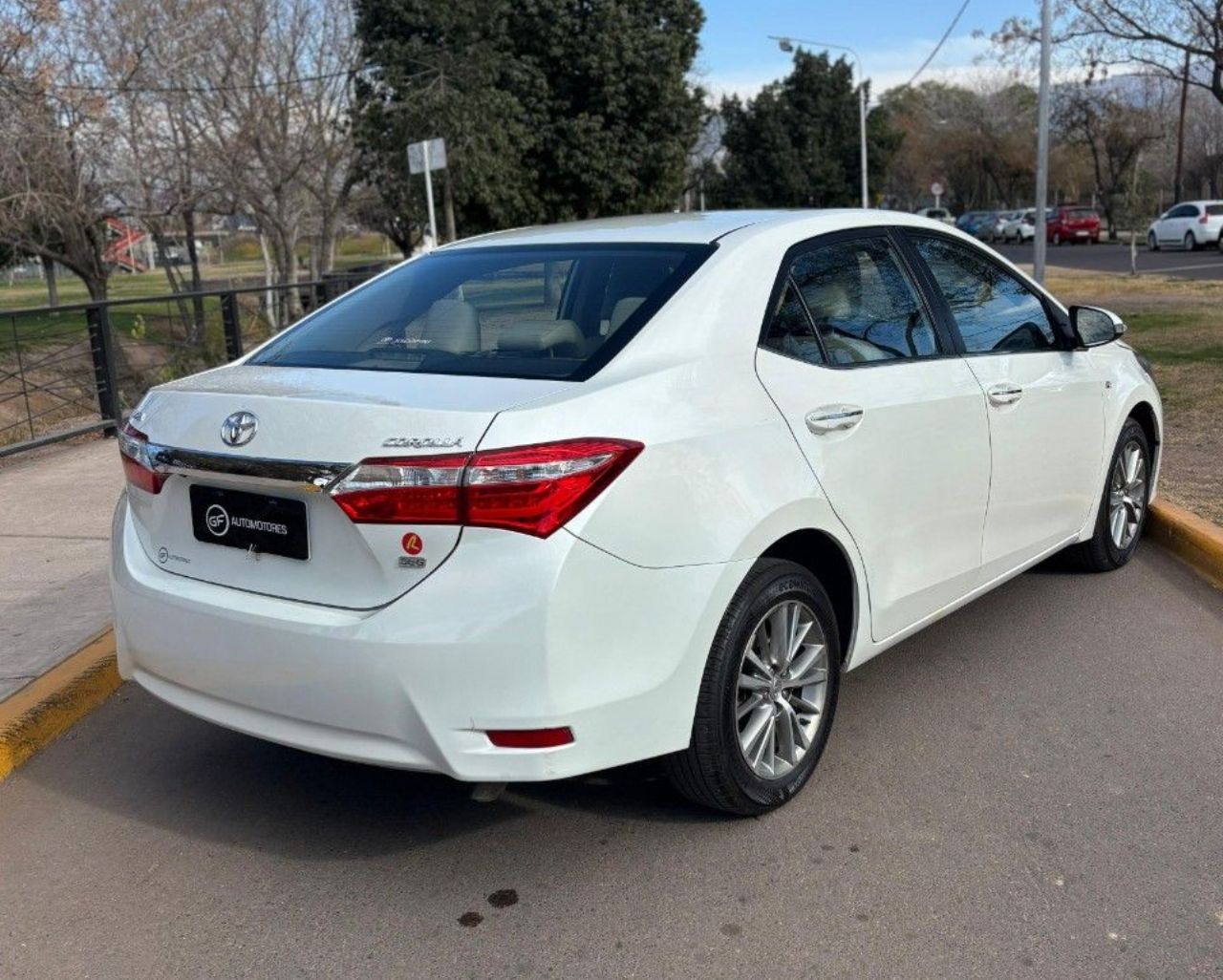 Toyota Corolla Usado Financiado en Mendoza, deRuedas