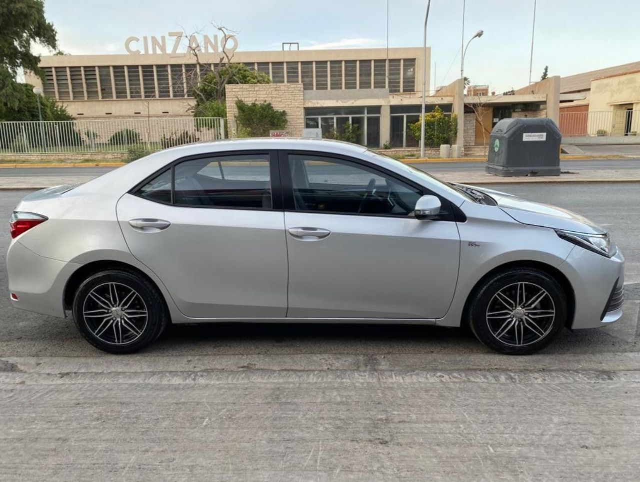 Toyota Corolla Usado en San Juan, deRuedas