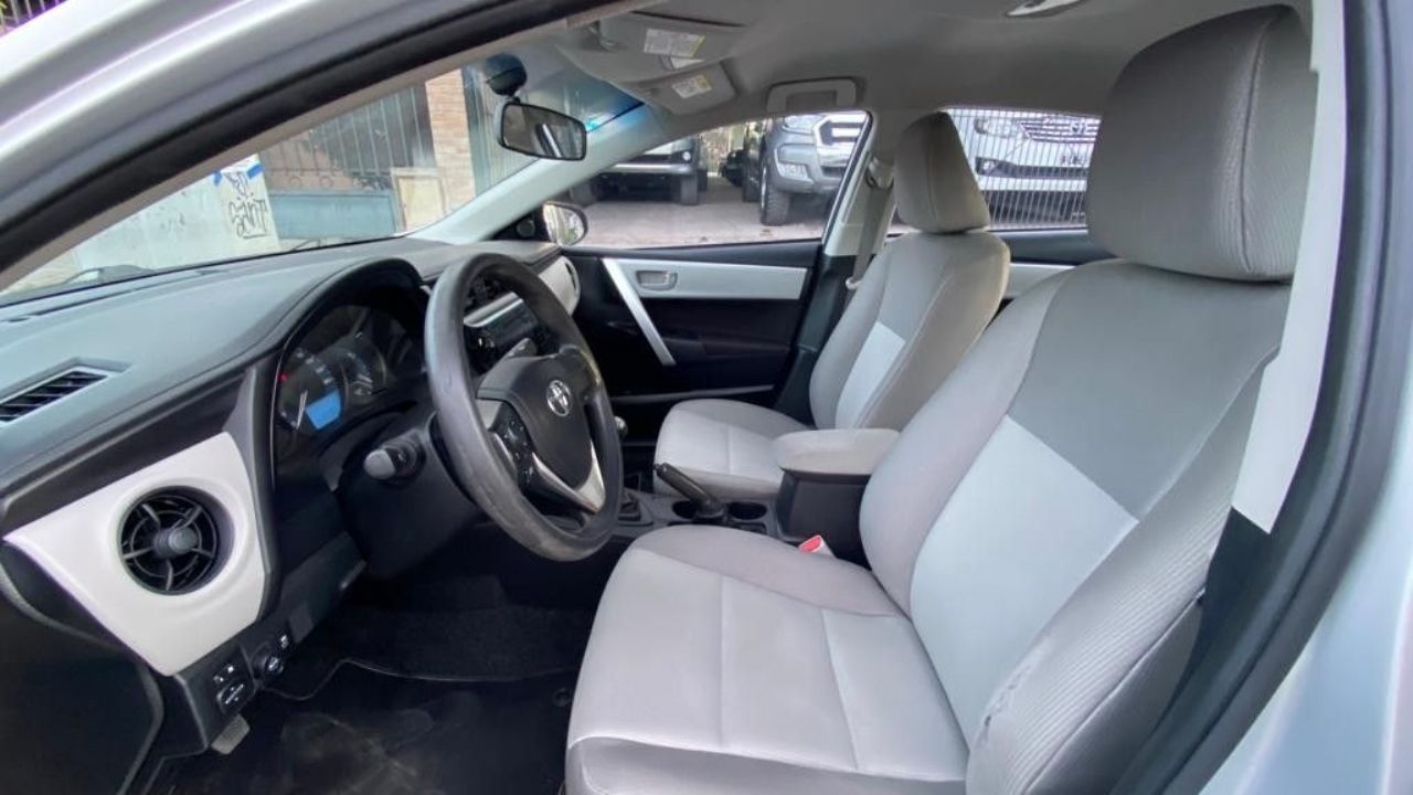 Toyota Corolla Usado en San Juan, deRuedas