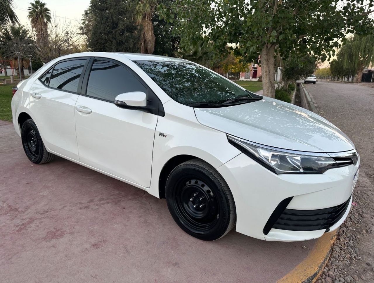 Toyota Corolla Usado Financiado en Mendoza, deRuedas