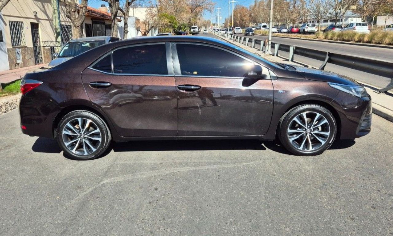 Toyota Corolla Usado Financiado en Mendoza, deRuedas
