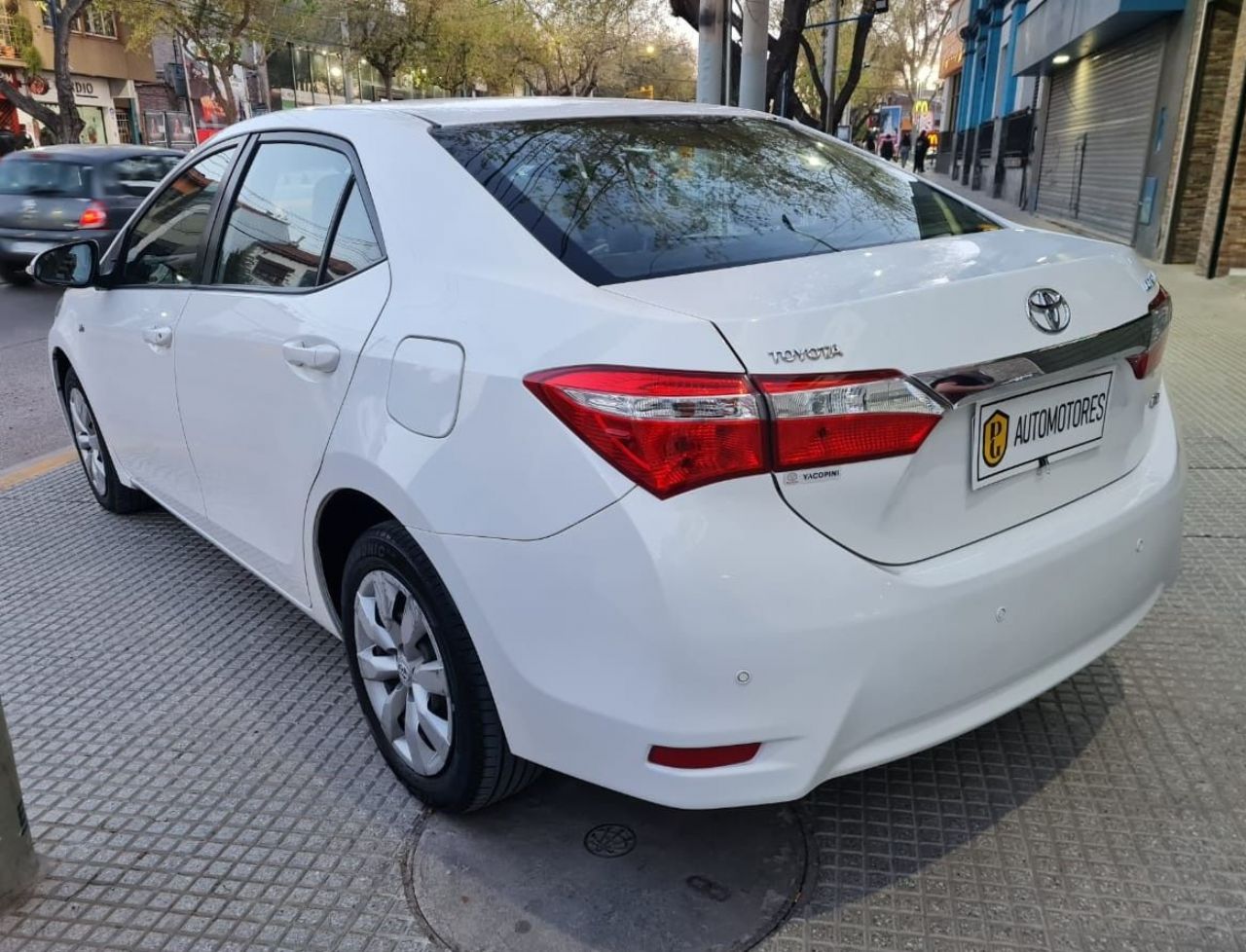 Toyota Corolla Usado en Mendoza, deRuedas