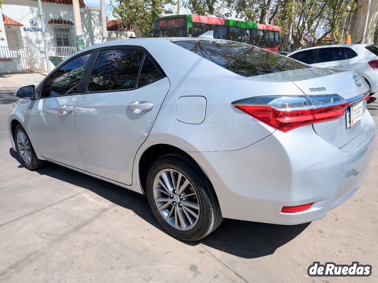 Toyota Corolla Usado en Mendoza, deRuedas