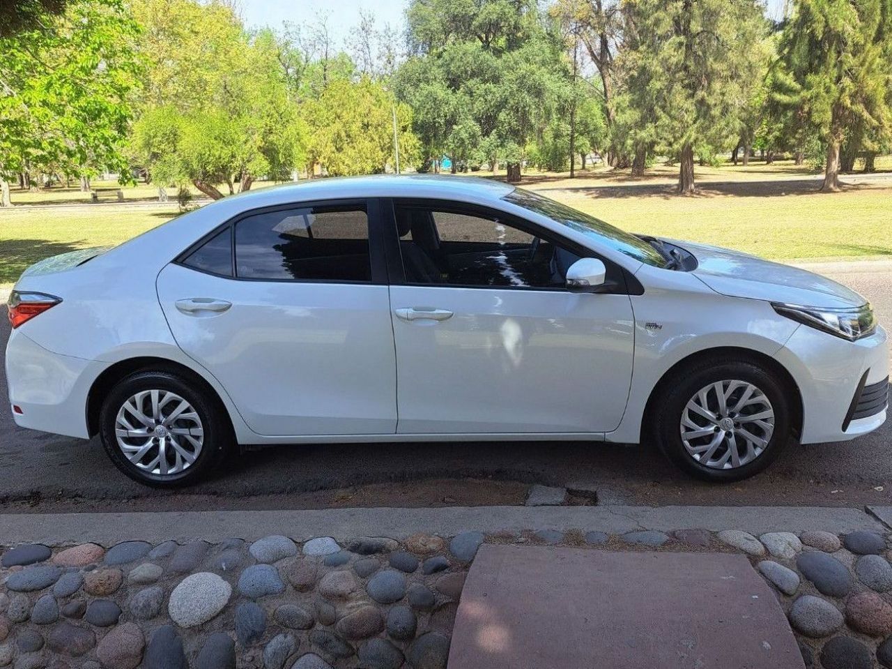 Toyota Corolla Usado Financiado en Mendoza, deRuedas