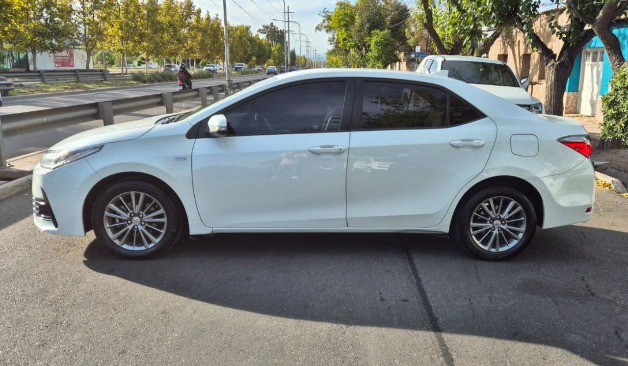 Toyota Corolla Usado Financiado en Mendoza, deRuedas