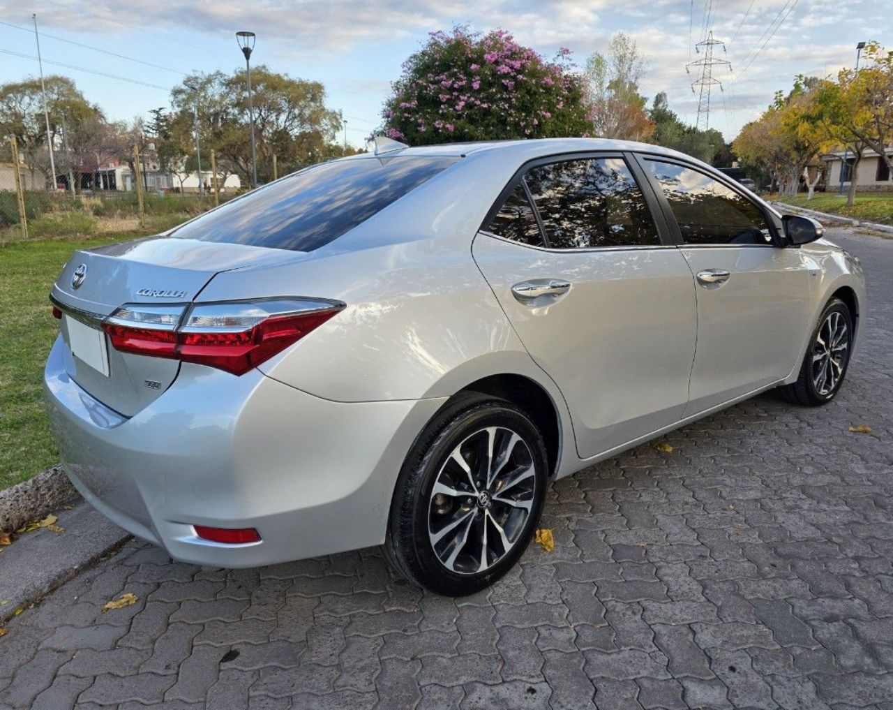 Toyota Corolla Usado en Mendoza, deRuedas