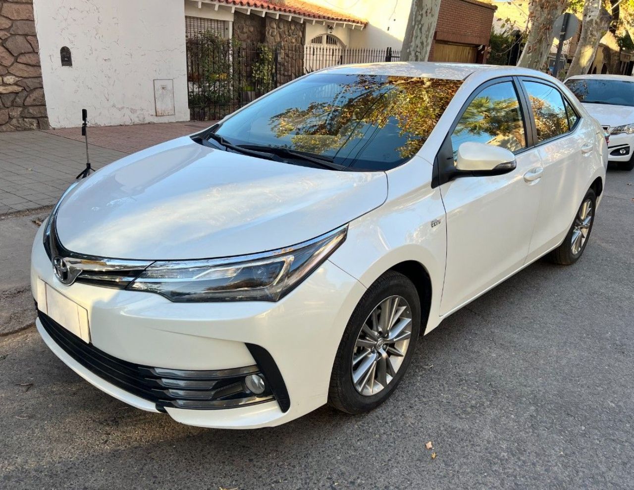 Toyota Corolla Usado Financiado en Mendoza, deRuedas