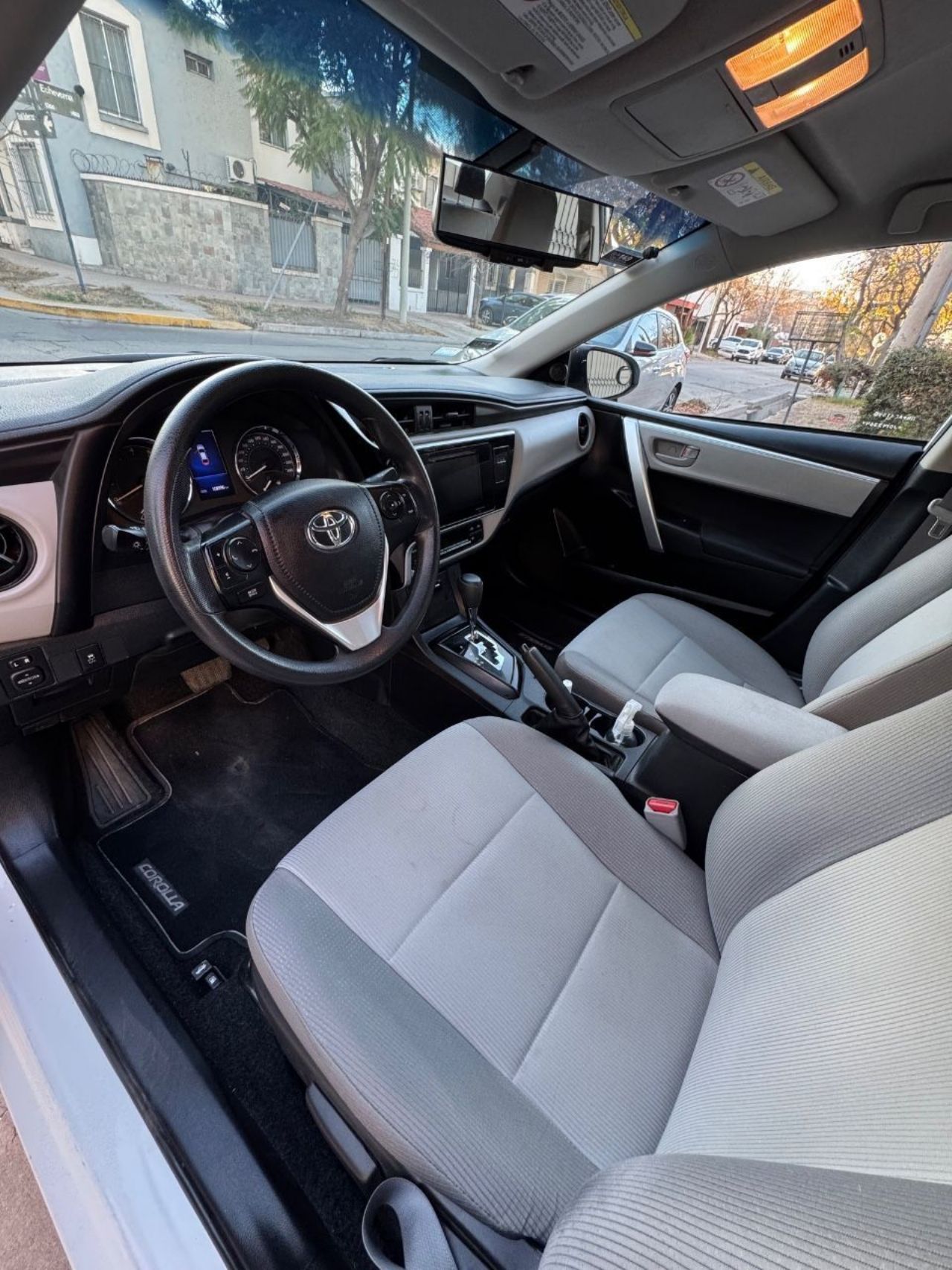 Toyota Corolla Usado en Mendoza, deRuedas