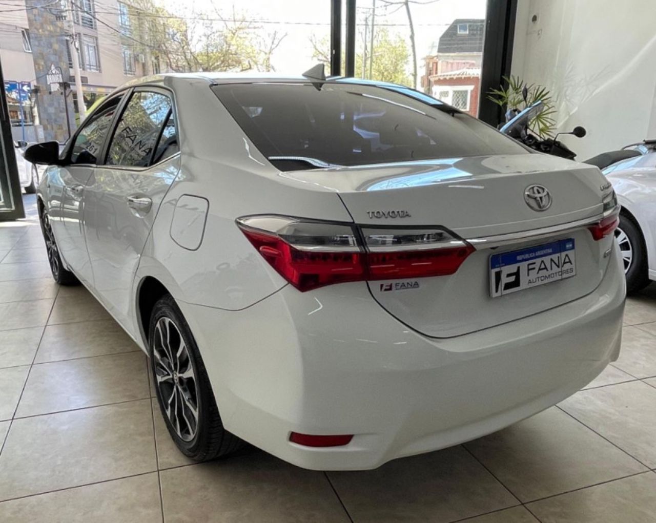 Toyota Corolla Usado Financiado en Mendoza, deRuedas