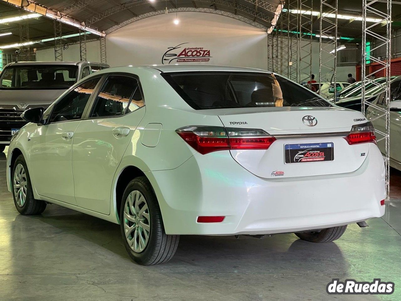 Toyota Corolla Usado en San Juan, deRuedas