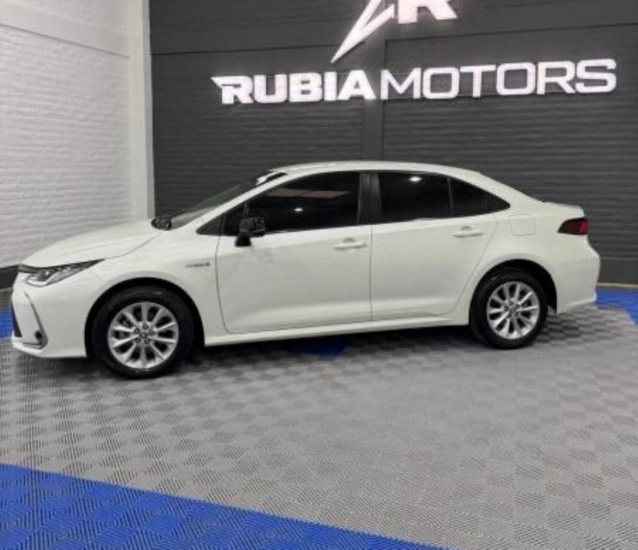 Toyota Corolla Usado Financiado en San Juan, deRuedas