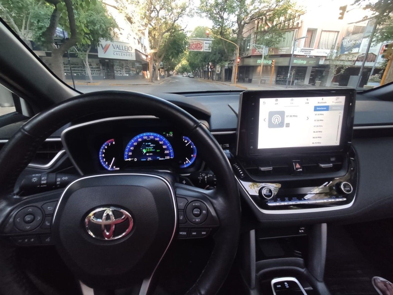 Toyota Corolla Cross Usado en San Juan, deRuedas