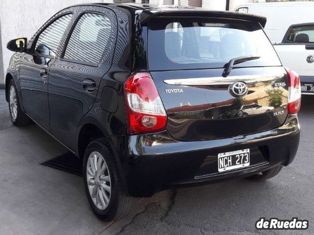 Toyota Etios Usado en Mendoza, deRuedas