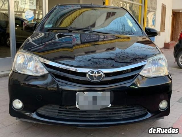 Toyota Etios Usado en Mendoza, deRuedas