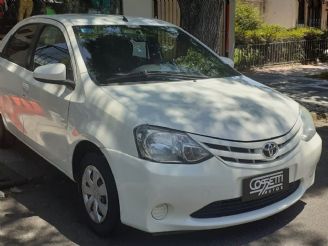 Toyota Etios Usado en Mendoza