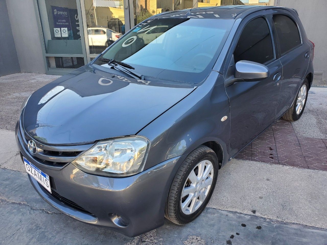 Toyota Etios Usado en Mendoza, deRuedas