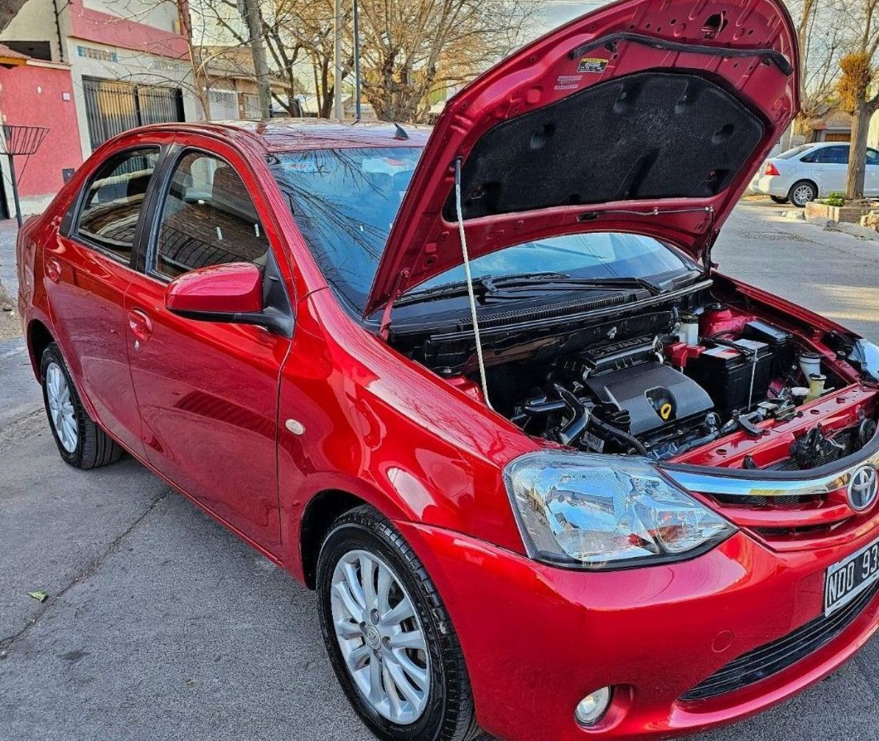 Toyota Etios Usado en Mendoza, deRuedas