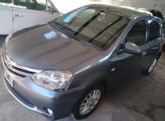 Toyota Etios Usado en Mendoza Financiado