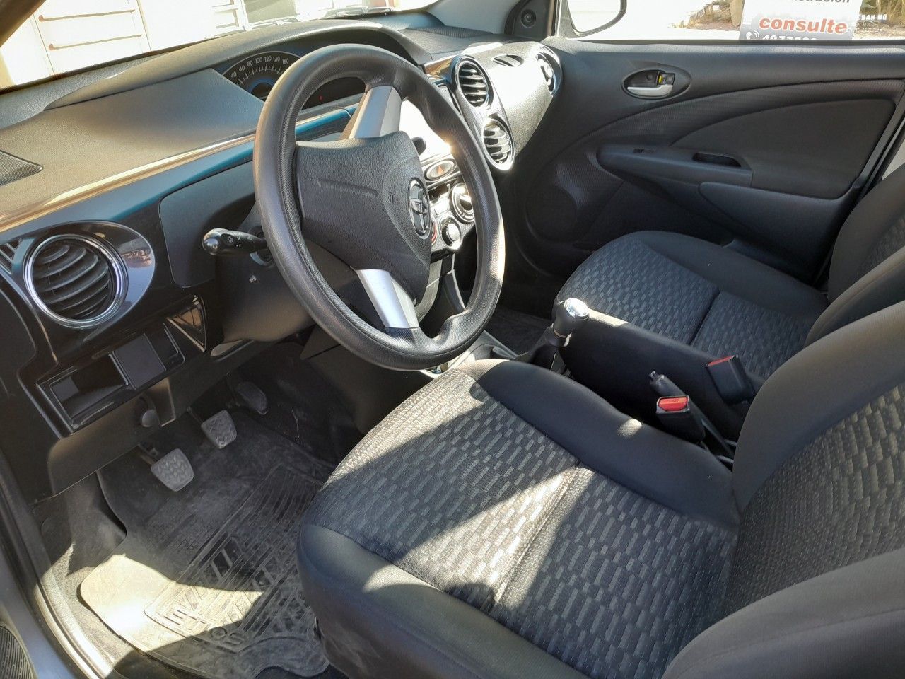 Toyota Etios Usado en Mendoza, deRuedas