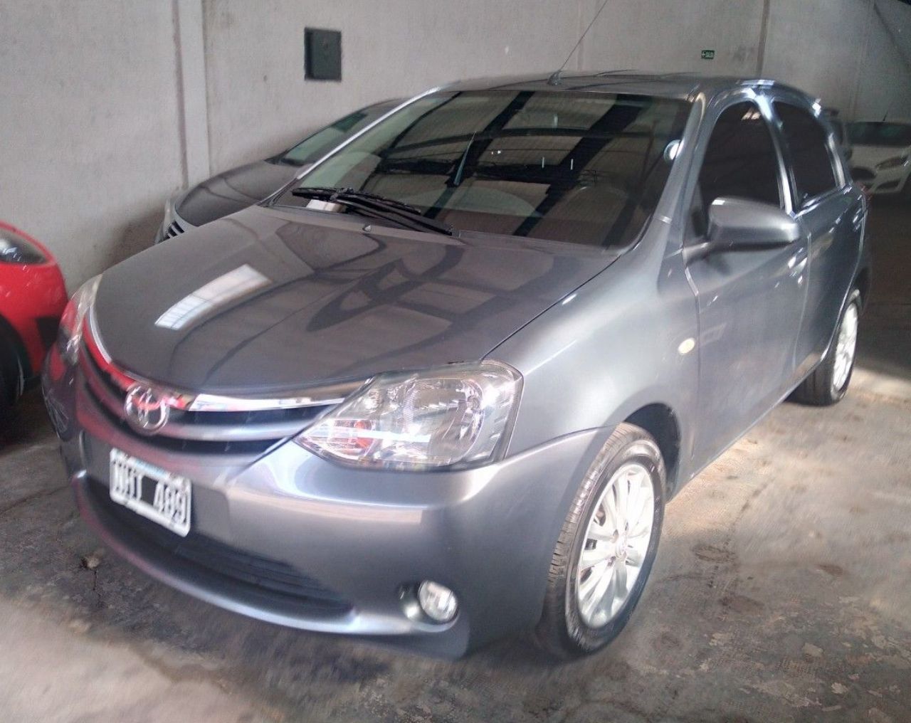 Toyota Etios Usado Financiado en Mendoza, deRuedas