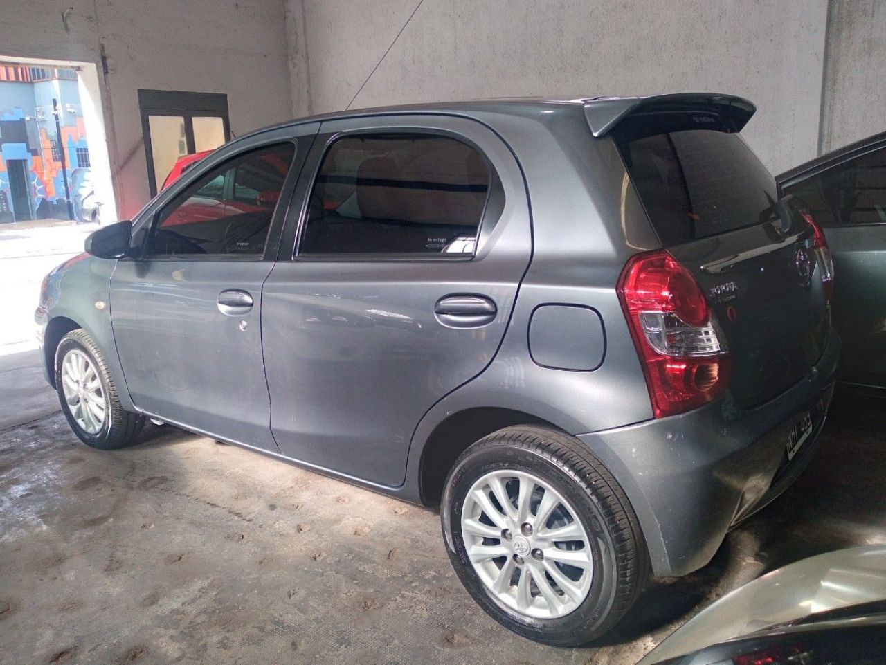 Toyota Etios Usado Financiado en Mendoza, deRuedas