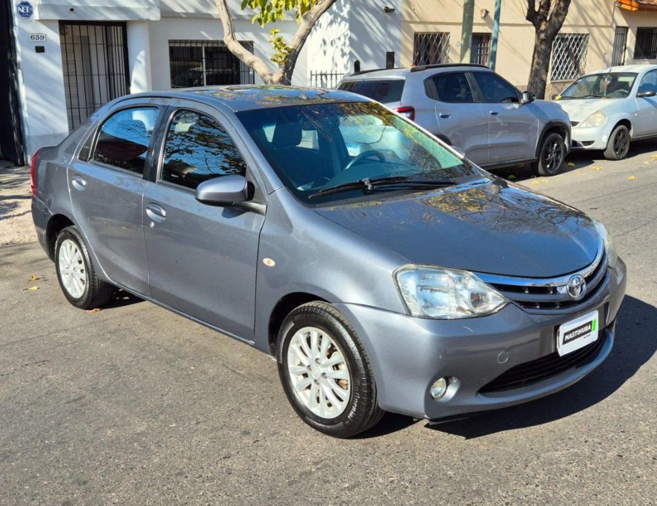 Toyota Etios Usado Financiado en Mendoza, deRuedas
