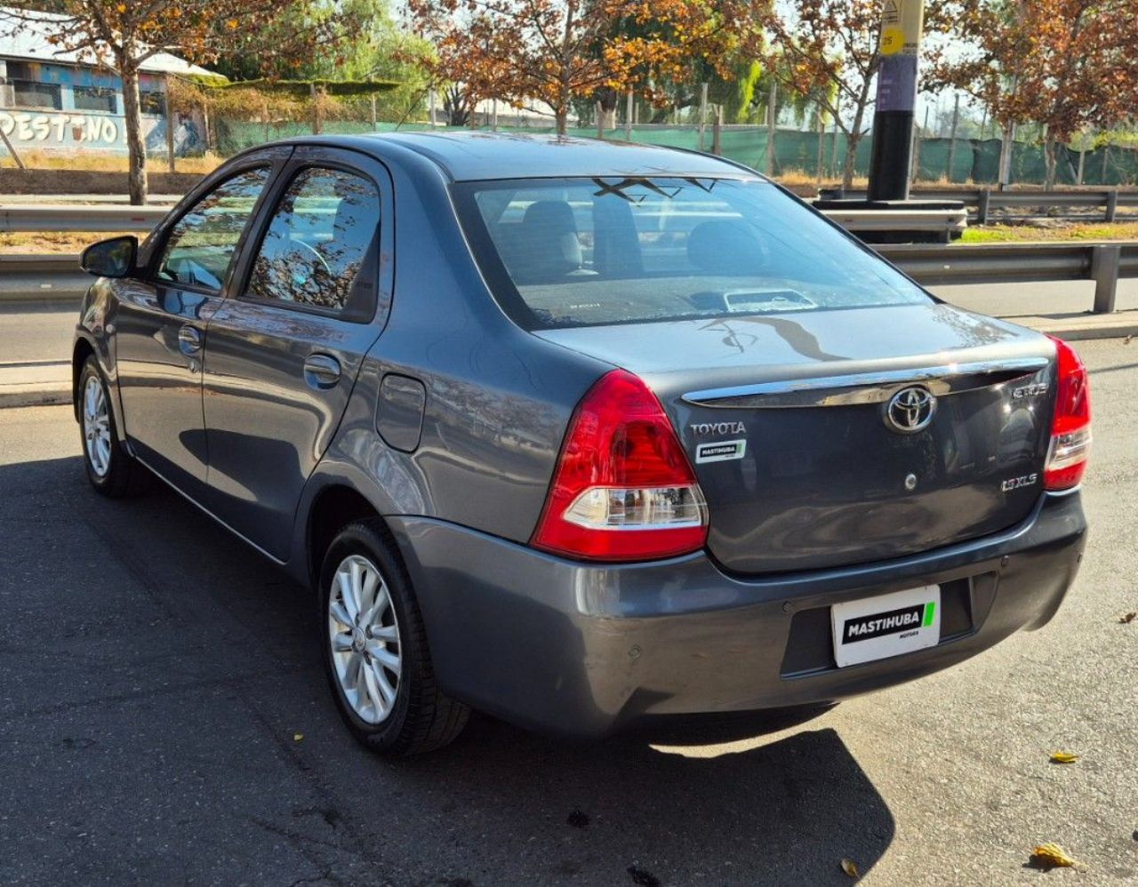Toyota Etios Usado Financiado en Mendoza, deRuedas