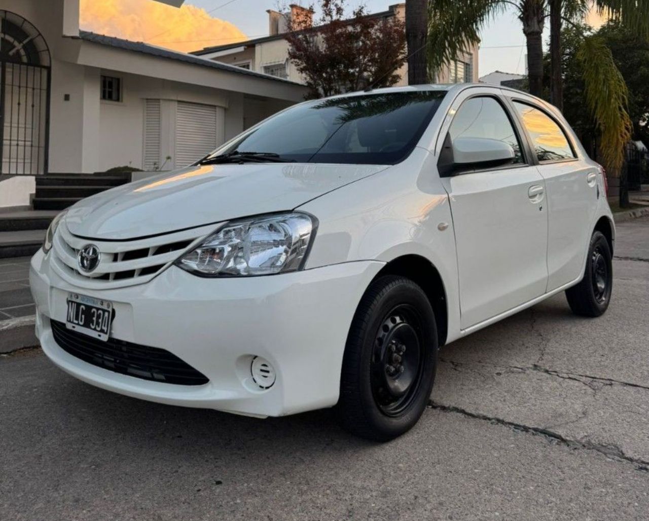 Toyota Etios Usado en Córdoba, deRuedas