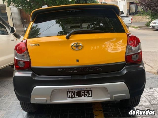 Toyota Etios Usado en Mendoza, deRuedas