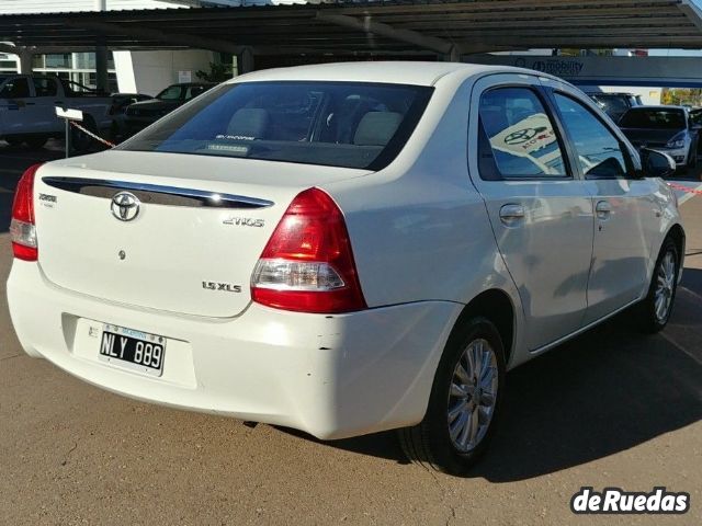 Toyota Etios Usado en Mendoza, deRuedas