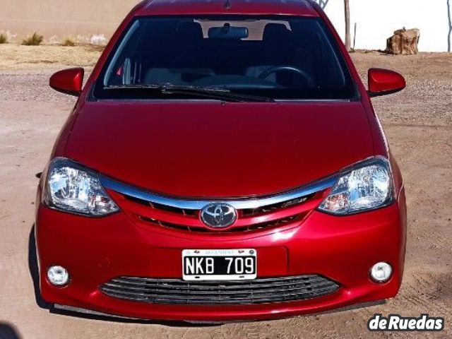 Toyota Etios Usado en Mendoza, deRuedas